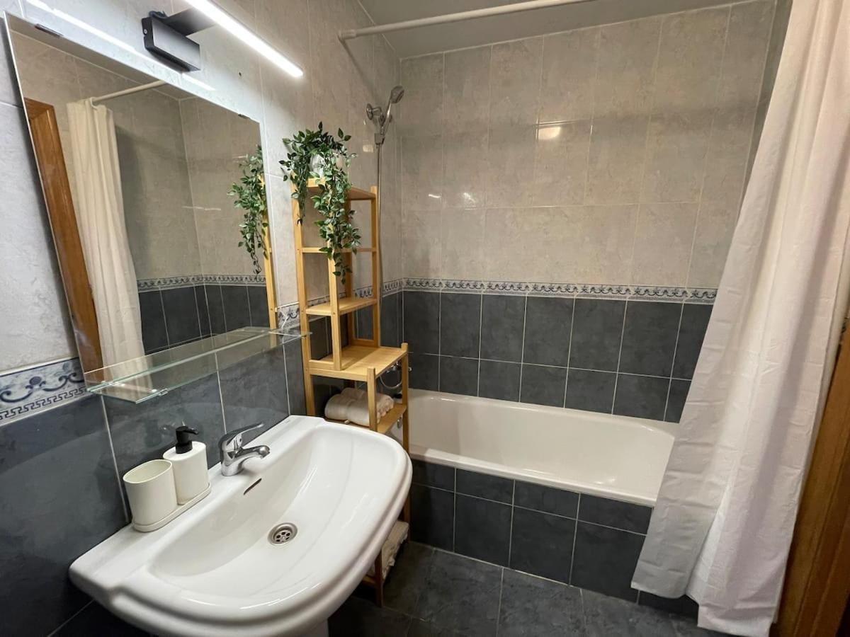 Apartamento Y Piso Frente Al Mar Con Vistas En Garrucha Esterno foto